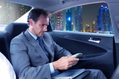 3 Reasons to Rent a Limo for Corporate Purposes